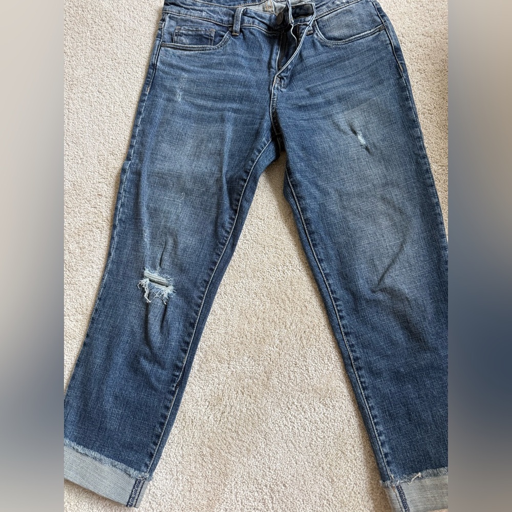 Kut from the Kloth Amy Cropped Blue Distressed Jeans, Size 6
